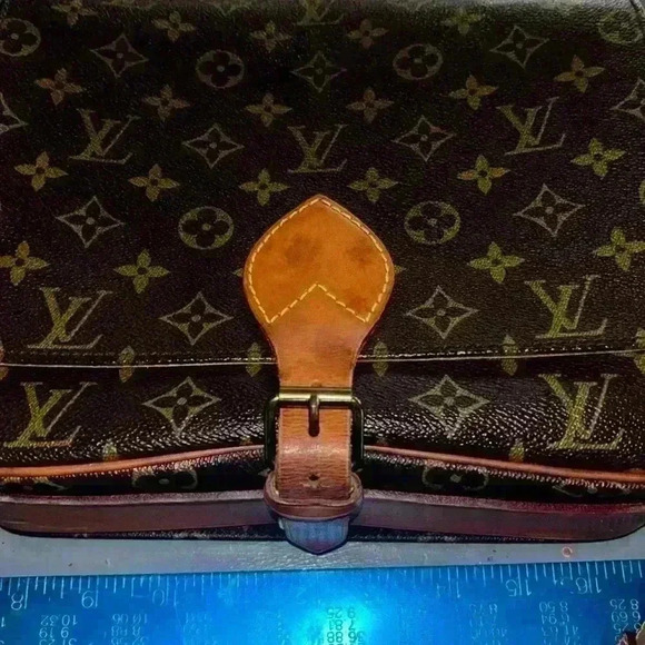 LV CARTOUCHIERE GM SHOULDER BAG MONOGRAM- 100% authentic & ready for the summer - Picture 10 of 15